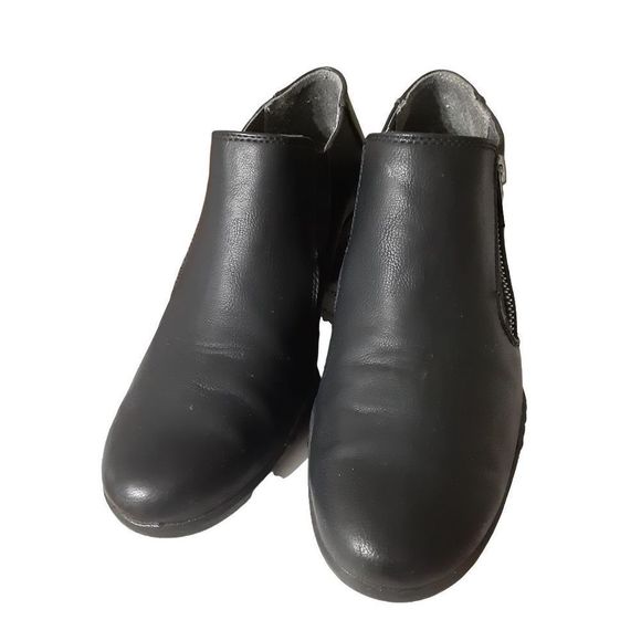 A2 Heelrest by Aerosoles black zipper ankle boot womans size 8. - Picture 2 of 7